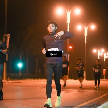 Runner Photo 8385384