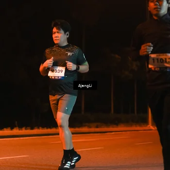 Runner Photo 8385399