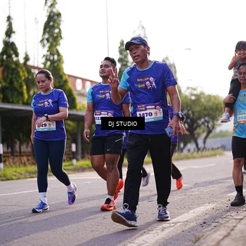 Runner Photo 8385404