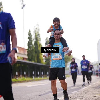 Runner Photo 8385410