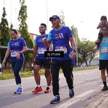 Runner Photo 8385413