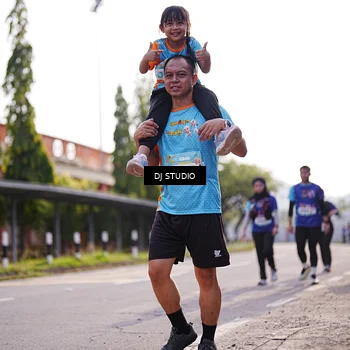 Runner Photo 8385426