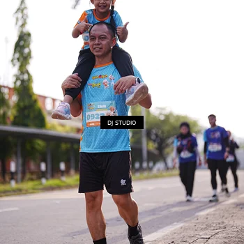 Runner Photo 8385441