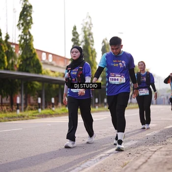 Runner Photo 8385454