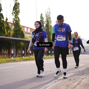 Runner Photo 8385457