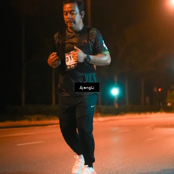 Runner Photo 8385458