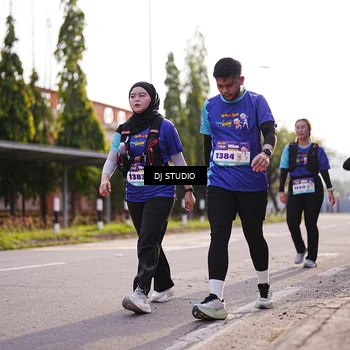 Runner Photo 8385469