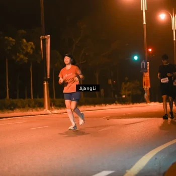 Runner Photo 8385475