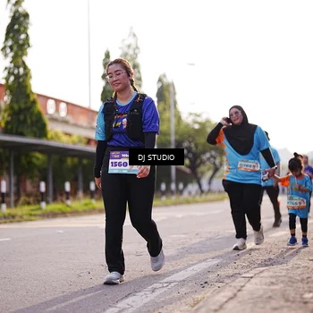 Runner Photo 8385485