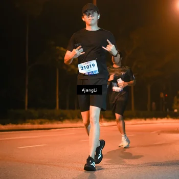 Runner Photo 8385494