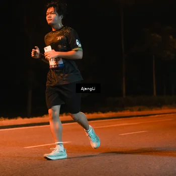 Runner Photo 8385540