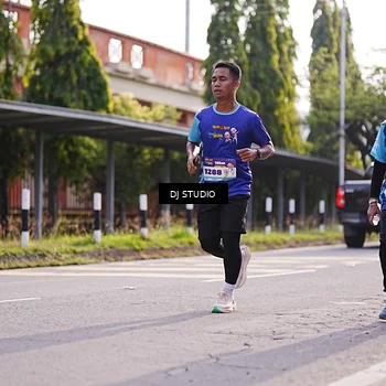 Runner Photo 8385560