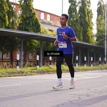 Runner Photo 8385562