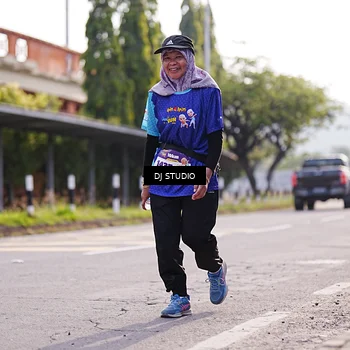 Runner Photo 8385593