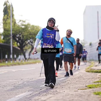 Runner Photo 8385613
