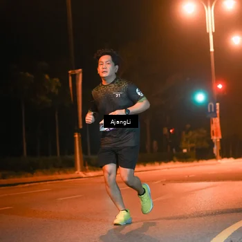 Runner Photo 8385636