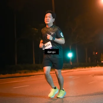 Runner Photo 8385648