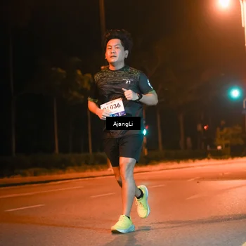 Runner Photo 8385649