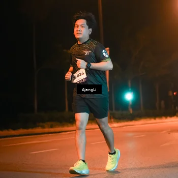 Runner Photo 8385658