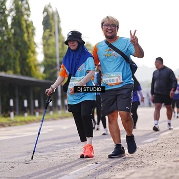 Runner Photo 8385666