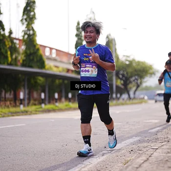 Runner Photo 8385702