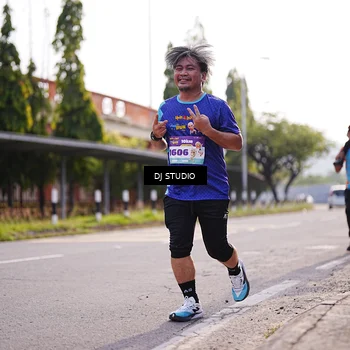 Runner Photo 8385708