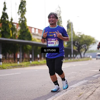 Runner Photo 8385711