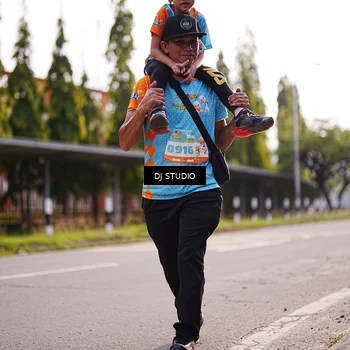 Runner Photo 8385757