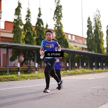 Runner Photo 8385765
