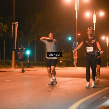 Runner Photo 8385787