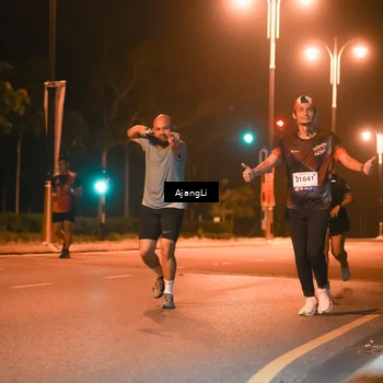 Runner Photo 8385792