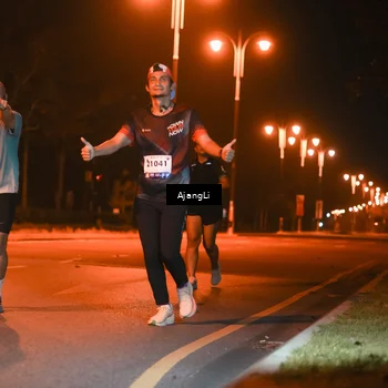 Runner Photo 8385799