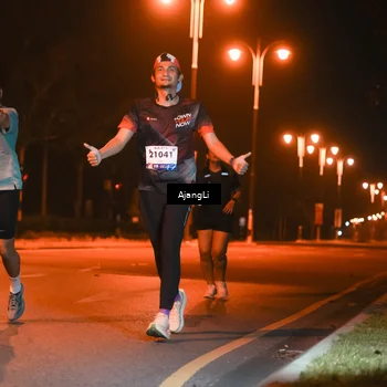 Runner Photo 8385802