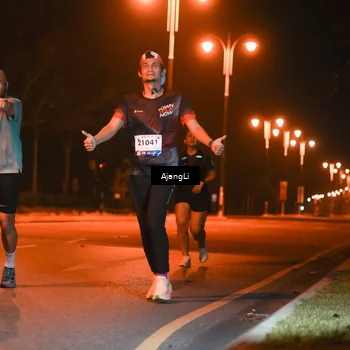 Runner Photo 8385806