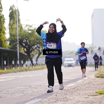 Runner Photo 8385818