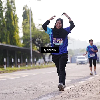 Runner Photo 8385851