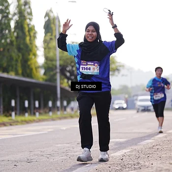 Runner Photo 8385855
