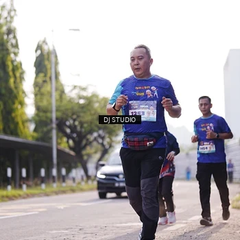 Runner Photo 8385905
