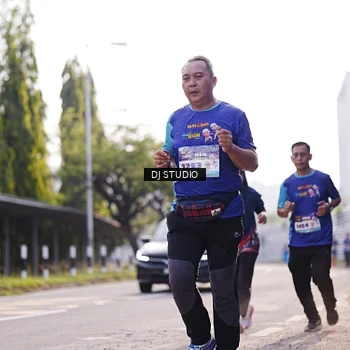 Runner Photo 8385908