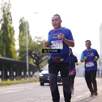 Runner Photo 8385911