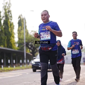 Runner Photo 8385912