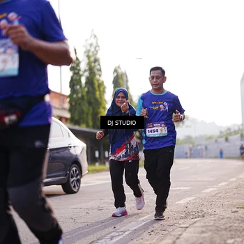 Runner Photo 8385925