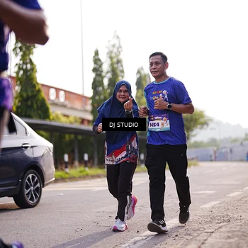 Runner Photo 8385931