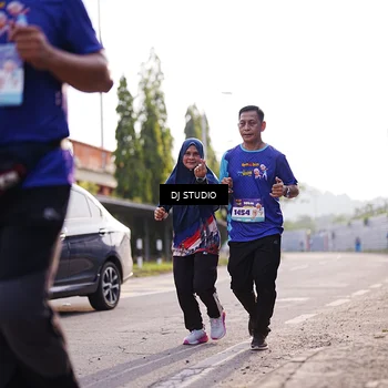 Runner Photo 8385937