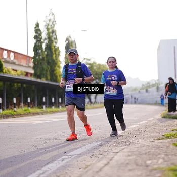 Runner Photo 8385946