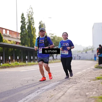 Runner Photo 8385948