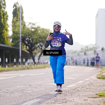 Runner Photo 8386003