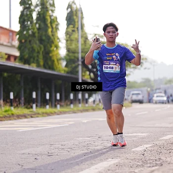 Runner Photo 8386020