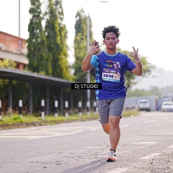 Runner Photo 8386024