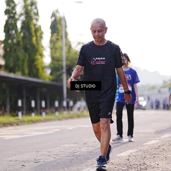 Runner Photo 8386054